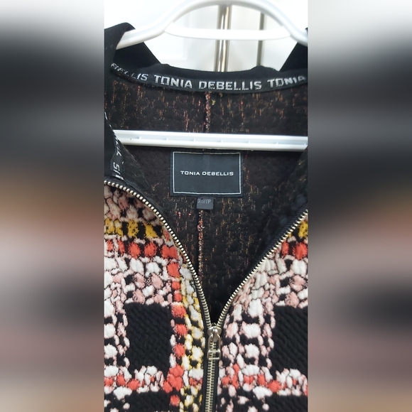 Tonia Debellis hooded plaid jacket. - Picture 3 of 15